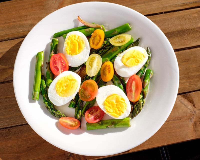 Grilled Asparagus and Egg Salad