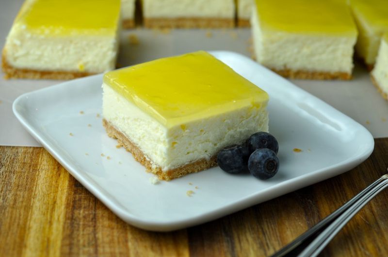 Lemon Cheesecake Bars