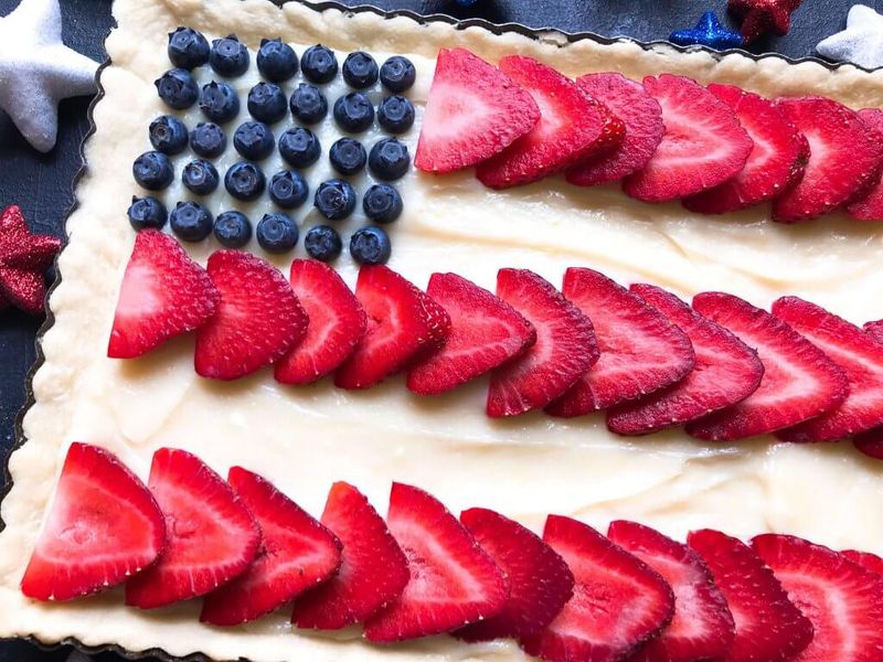 Berry Tart with Cream Cheese Filling