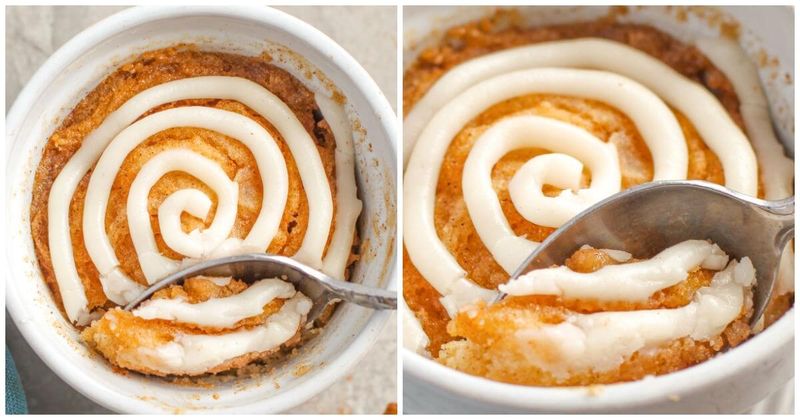 Cinnamon Roll Mug Cake