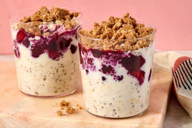 Berry and Nut Overnight Oats