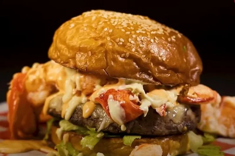 Maine: Lobster Roll Cheeseburger