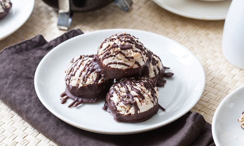 Keto Chocolate Coconut Macaroons