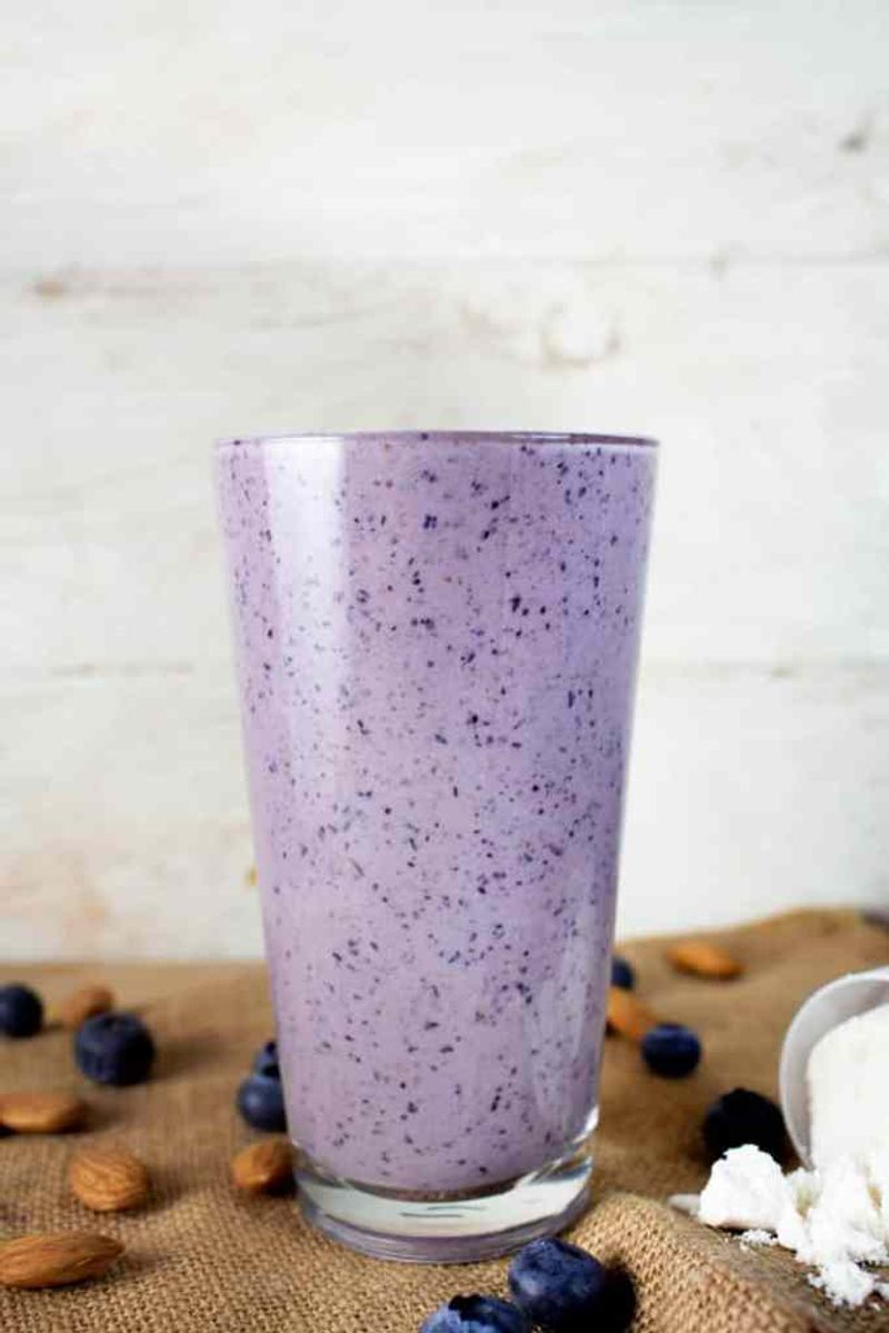Blueberry Almond Smoothie