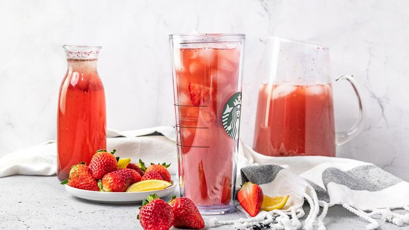 Strawberry Açaí Refresher