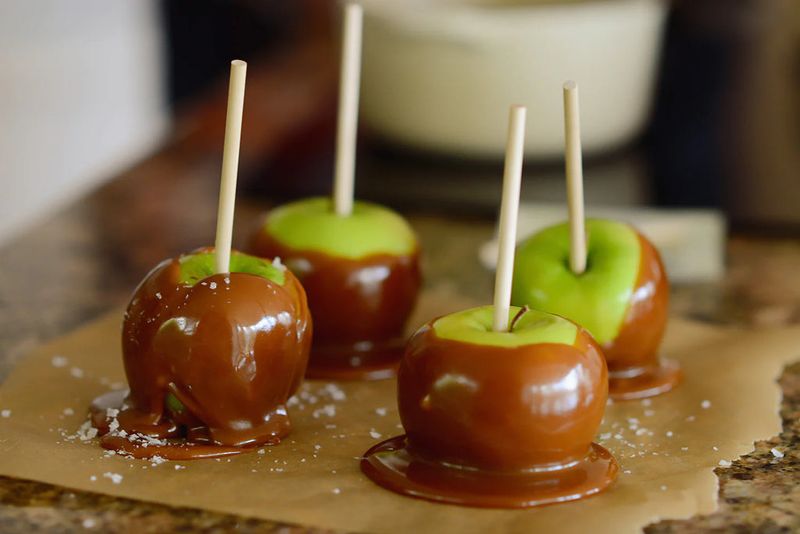 Pumpkin Spice Caramel Apples