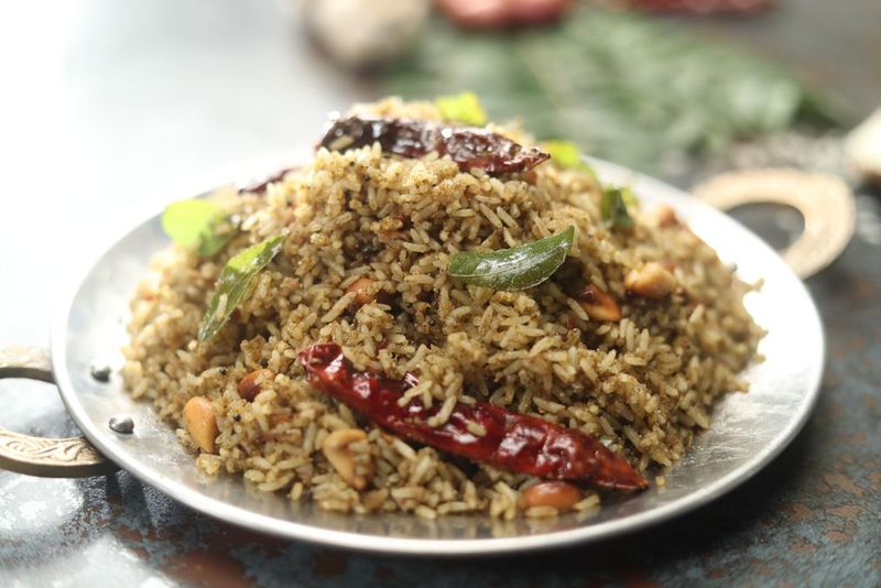 Karuveppilai Sadam