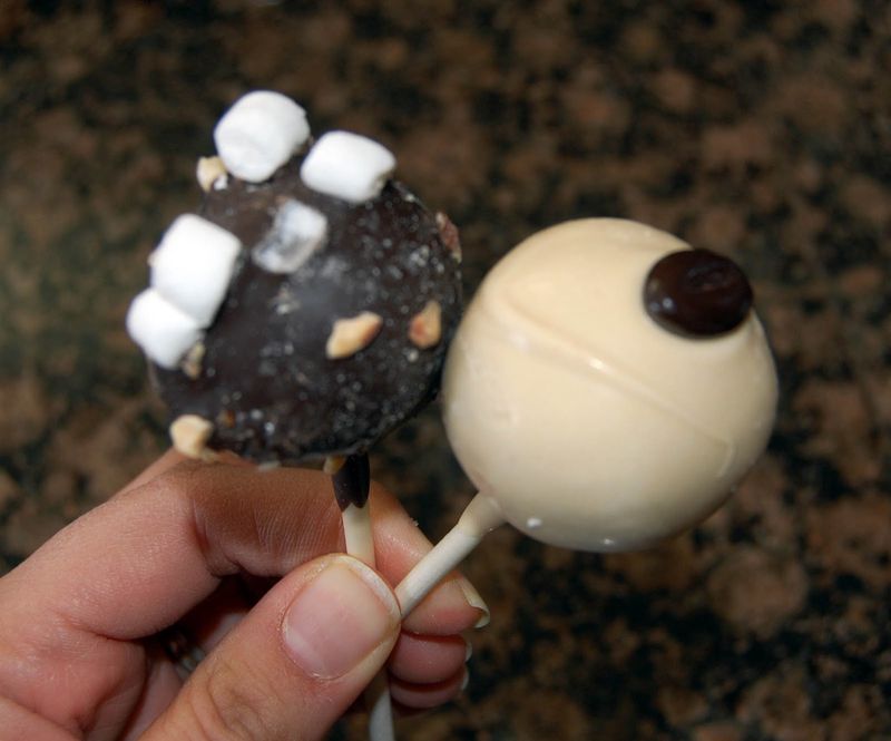 Peppermint Mocha Cake Pop
