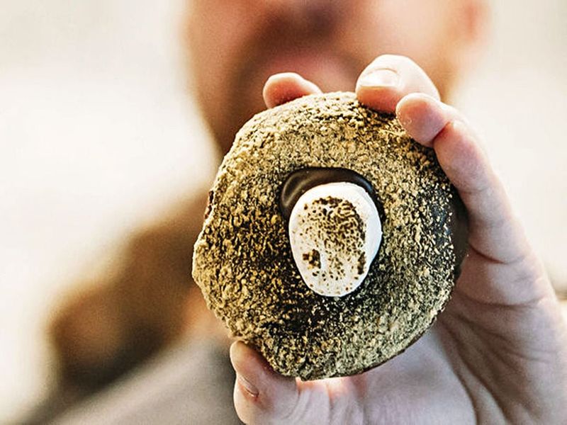 Missouri: Strange Donuts