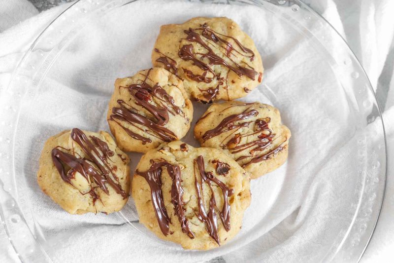 Hazelnut Chocolate Drizzles