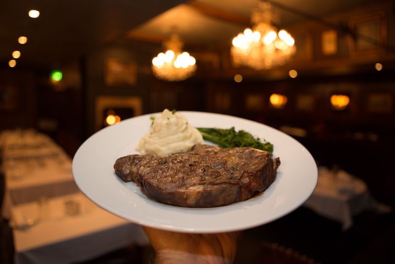 Oregon - Ringside Steakhouse