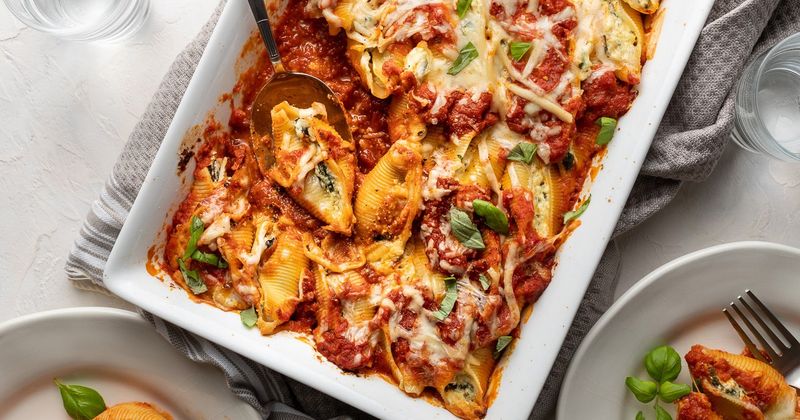 One-Pan Spinach and Ricotta Stuffed Shells
