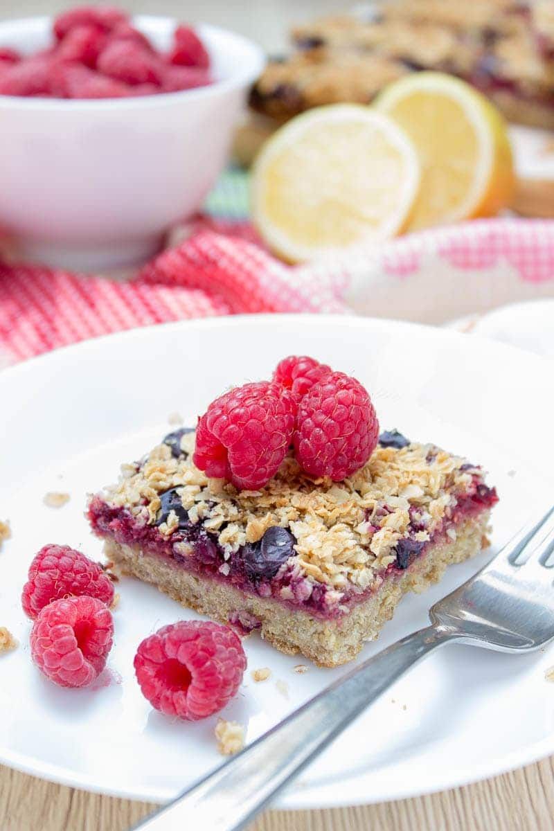 Banana Berry Breakfast Bars