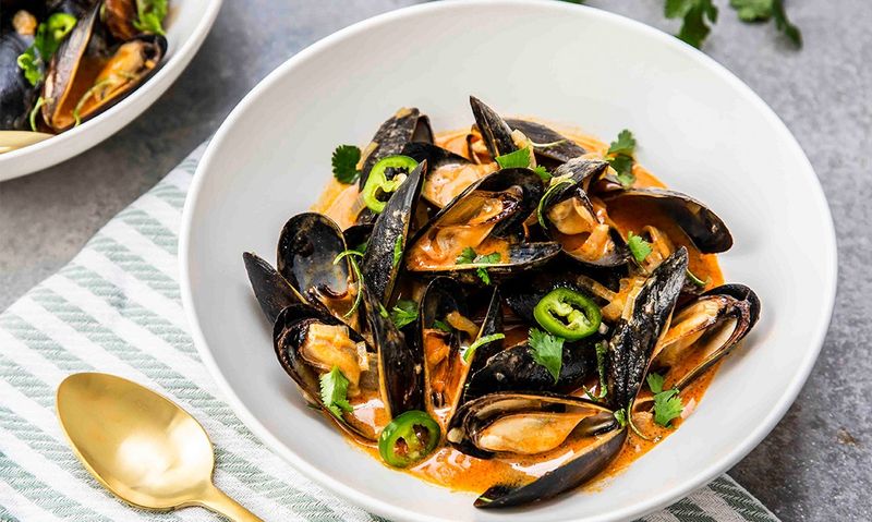 Coconut Curry Mussels