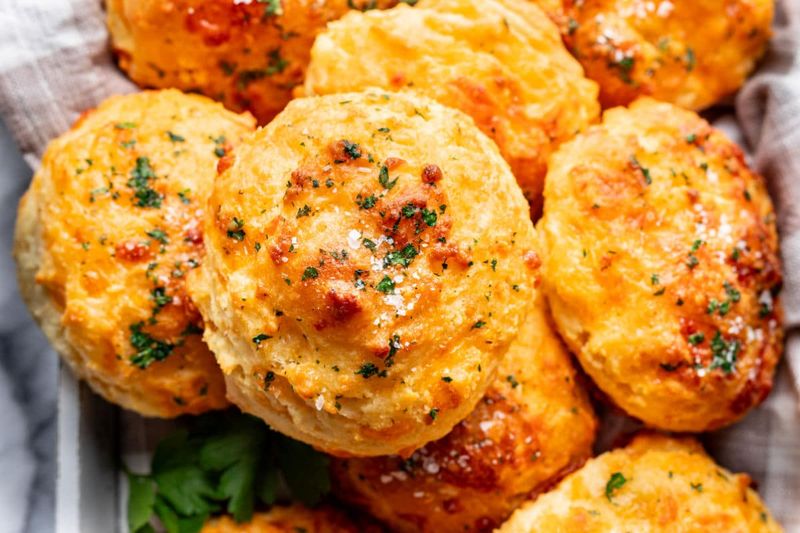 Red Lobster Cheddar Bay Biscuits