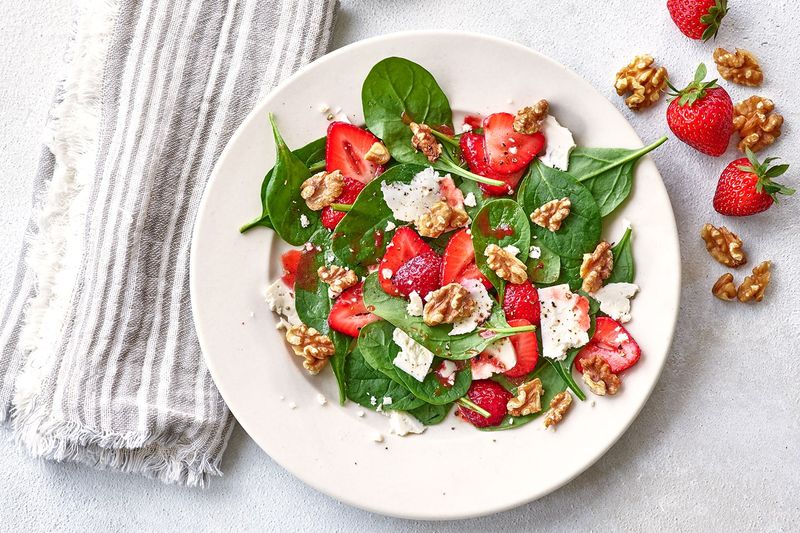 Spinach and Strawberry Salad