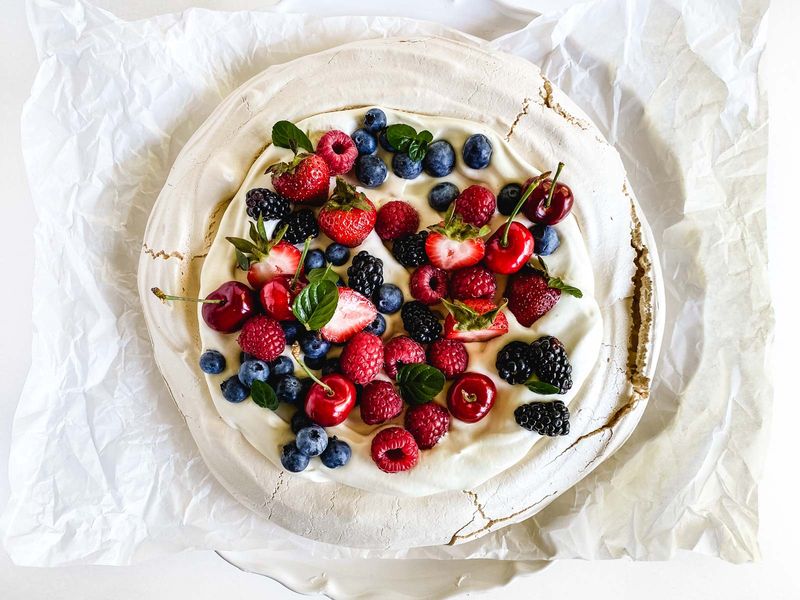 Berry Pavlova