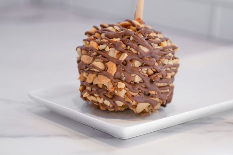 Chocolate Turtle Caramel Apples
