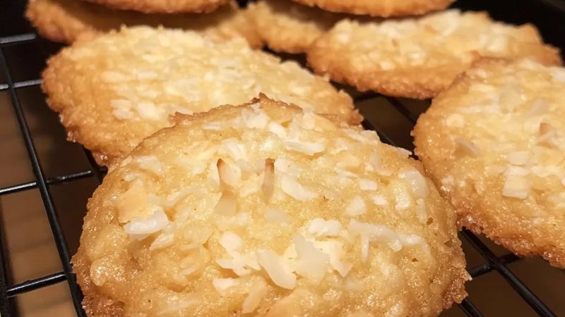 Coconut Crispy Rounds