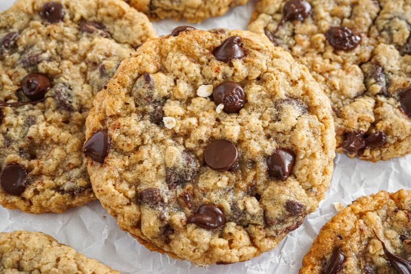 Chocolate Chip Oatmeal Cookies