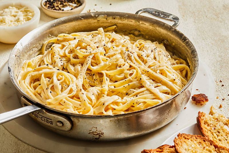 Fettuccine Alfredo