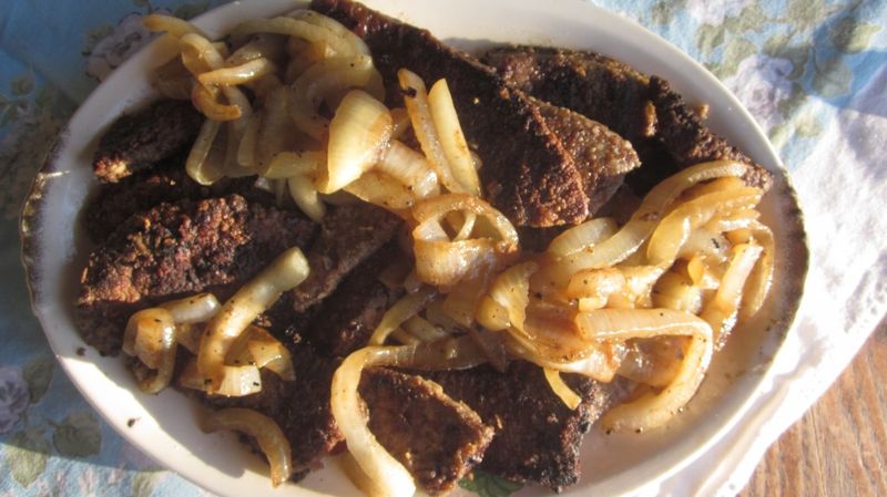 Liver and Onions with Eggs