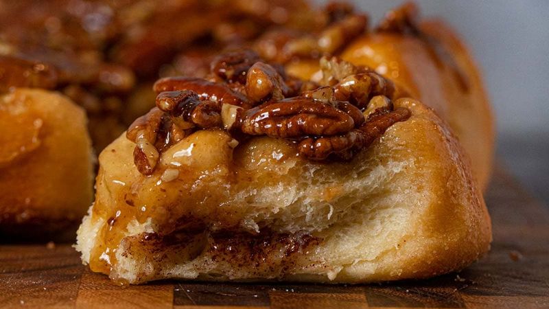 Caramel Pecan Cinnamon Rolls