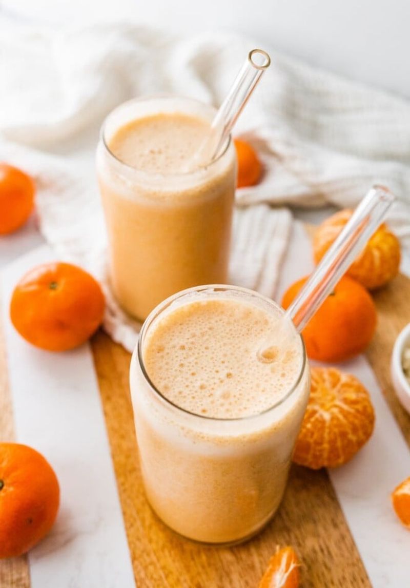 Tangerine and Date Smoothie