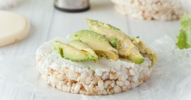 Rice Cakes with Avocado