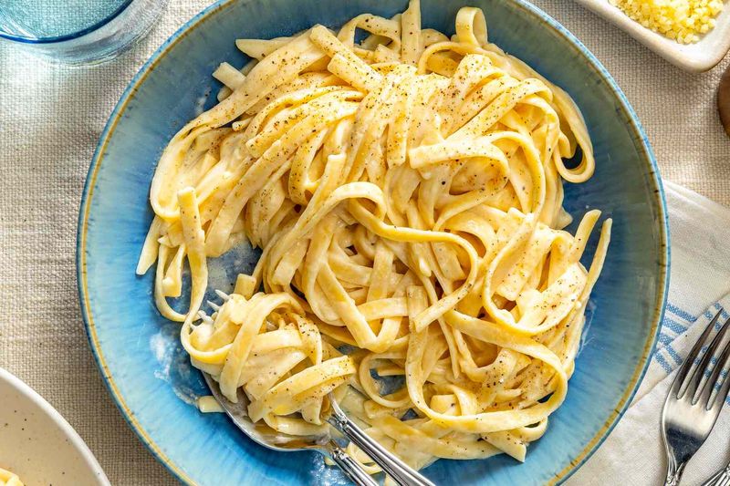 Fettuccine Alfredo