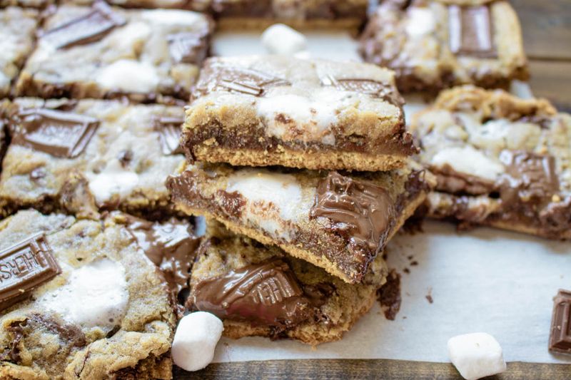S'mores Cookie Bars