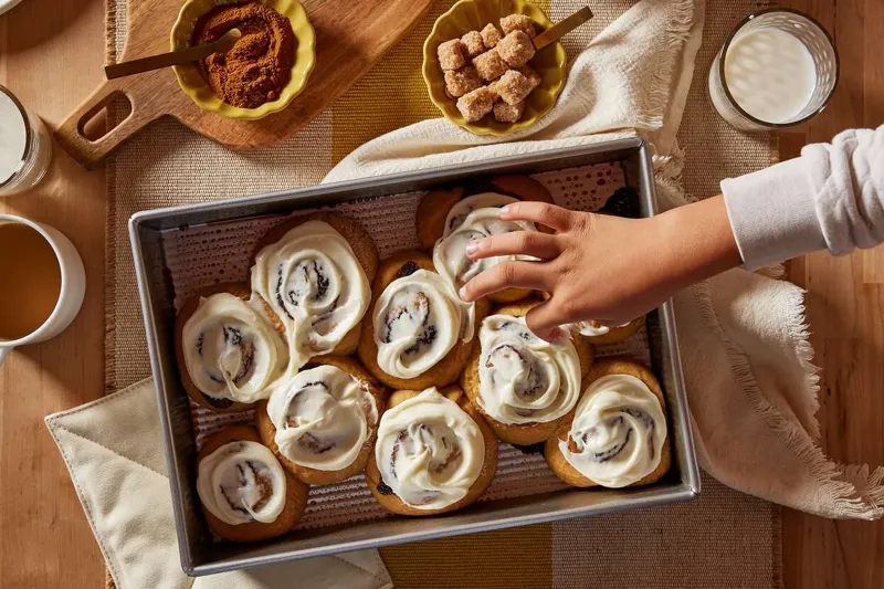 Gingerbread Cinnamon Rolls