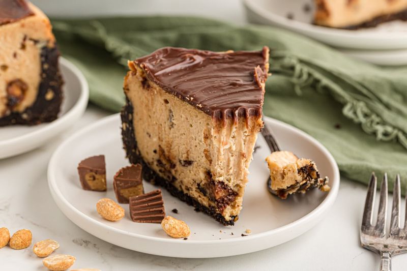 Peanut Butter Cup Cheesecake
