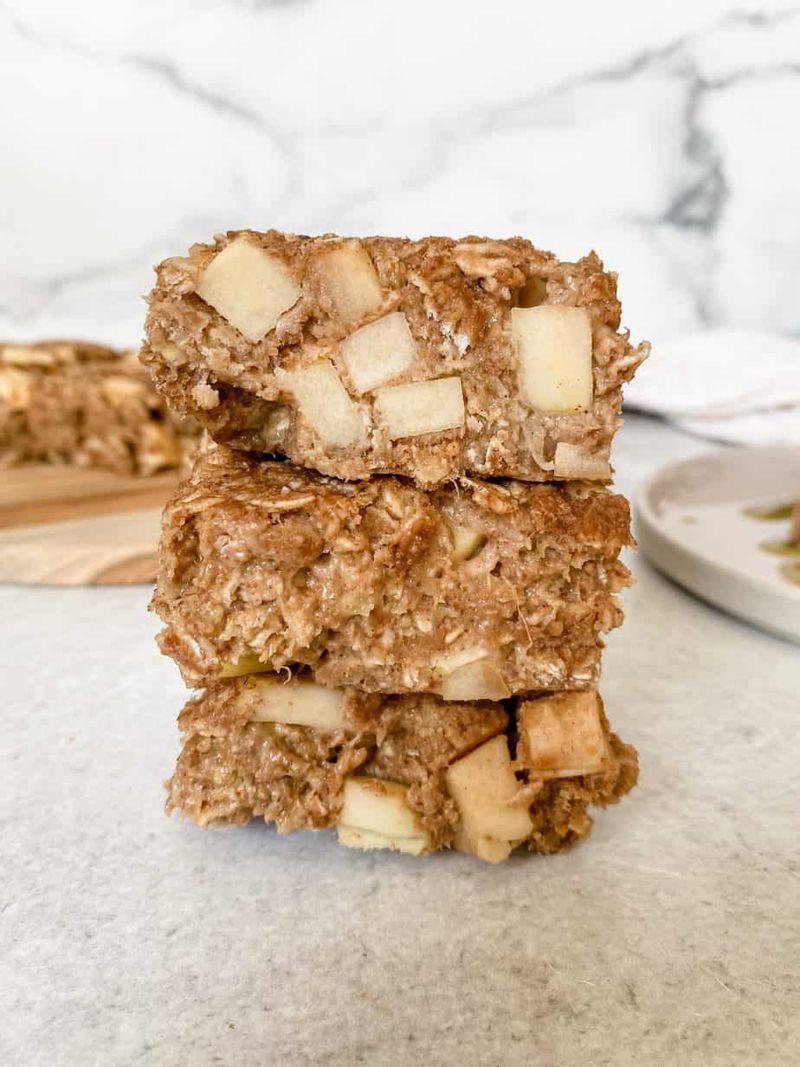 Recipe 7: Apple Cinnamon Oatmeal Bars
