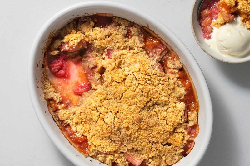 Rhubarb Crumble