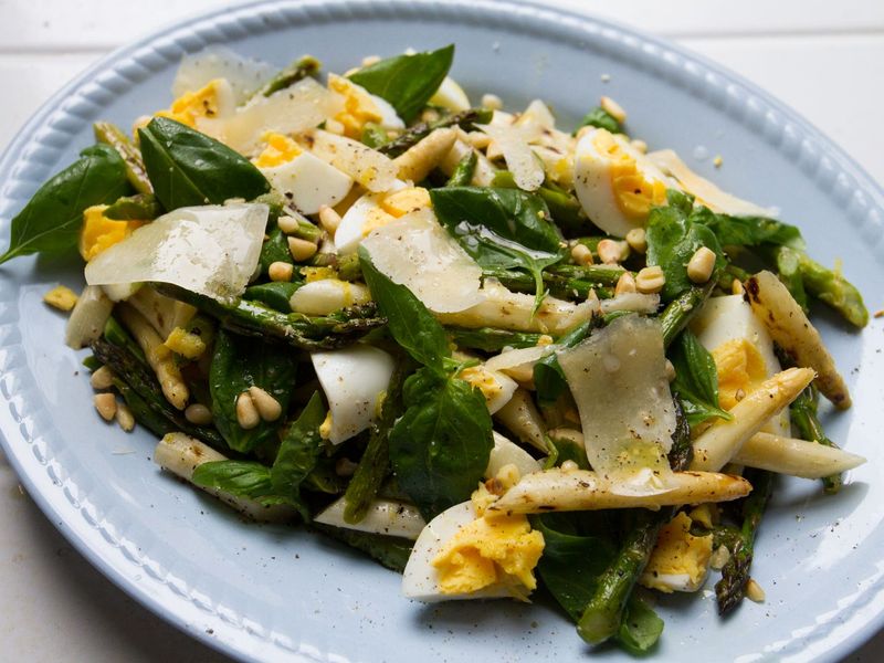 Grilled Asparagus and Egg Salad