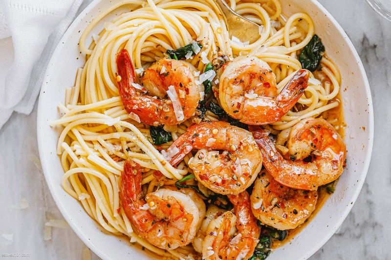 Garlic Shrimp Pasta Salad
