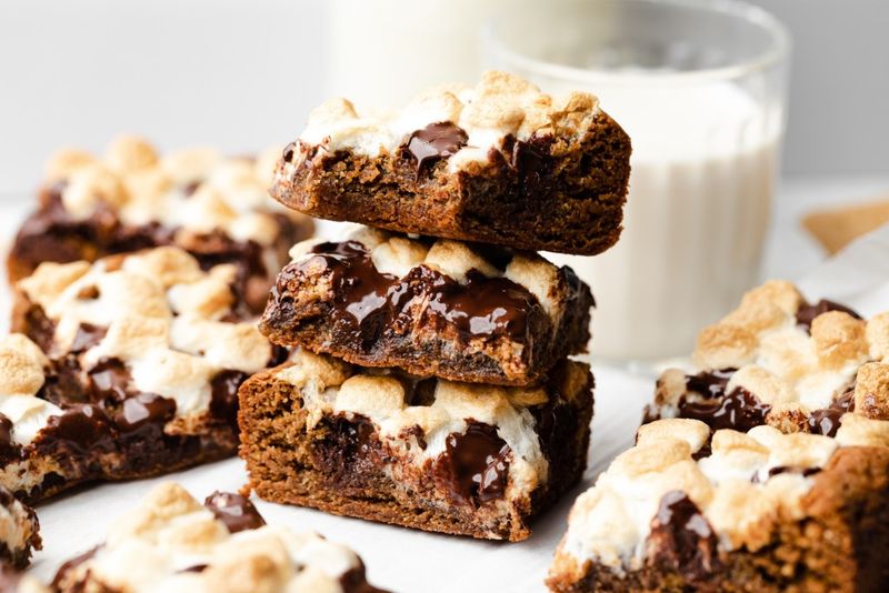 S'mores Cookie Bars