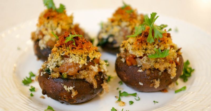 Sausage and Spinach Stuffed Mushrooms