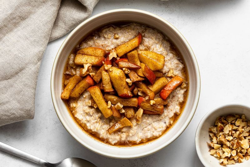 Cinnamon Apple Oatmeal