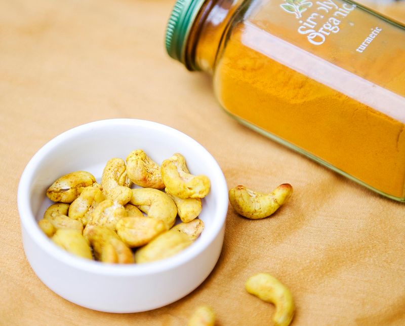 Turmeric Cashews