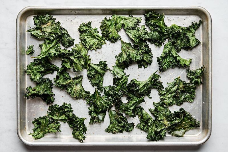Low-Calorie Kale Chips