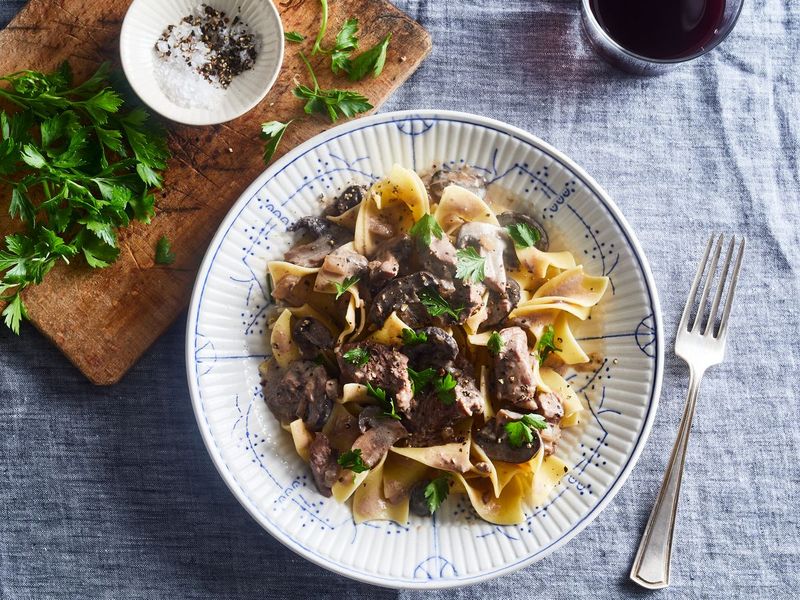 Slow Cooker Beef Stroganoff