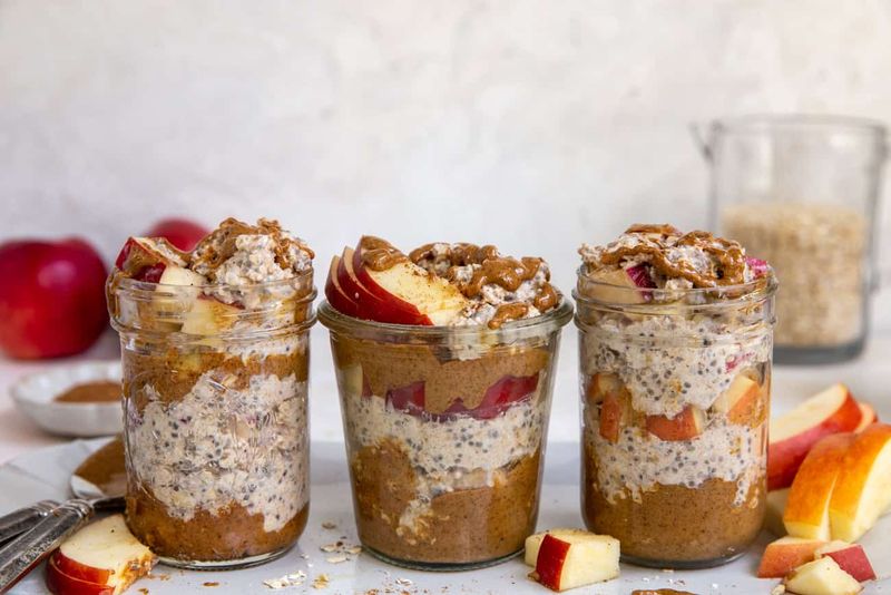 Apple Cinnamon Overnight Oats