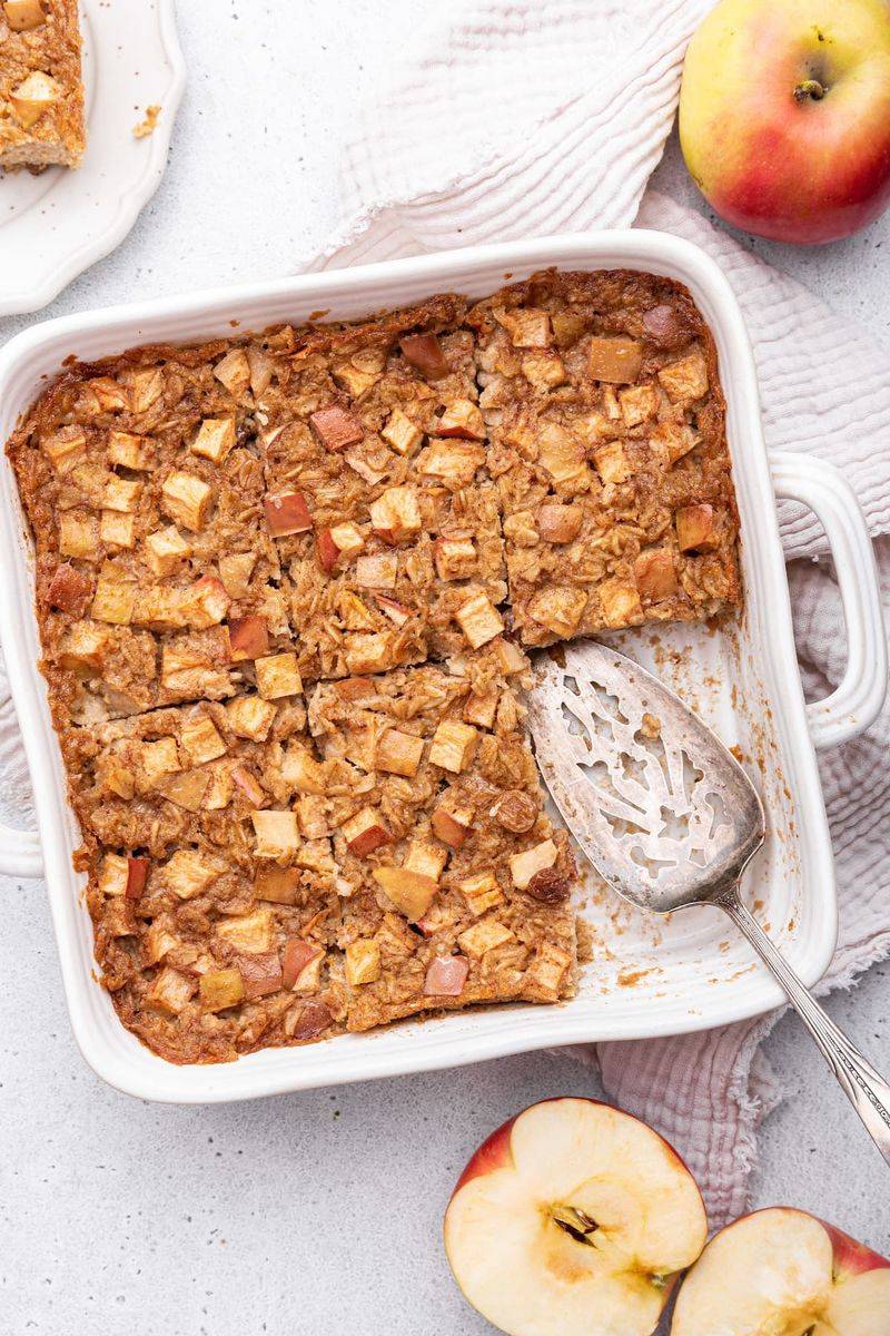 Apple Cinnamon Oatmeal Bake