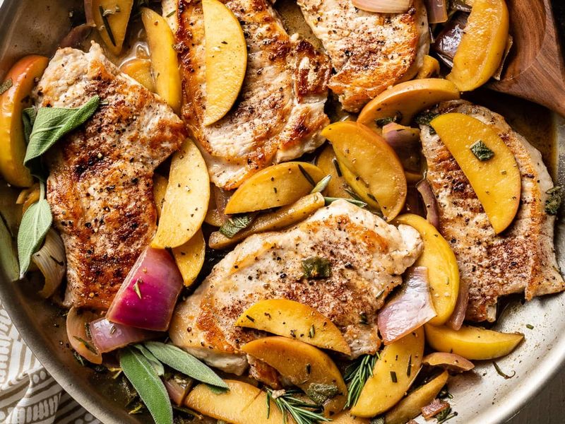 Pork Chops with Apple Sauce