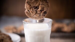 10 Simple Ways to Bring Stale Cookies Back to Life - Foodie Haven