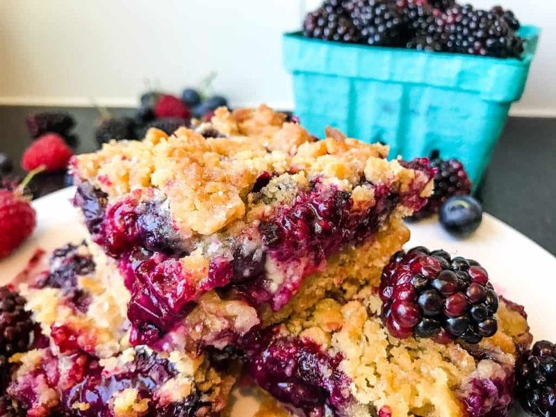 Mixed Berry Crumble Bars