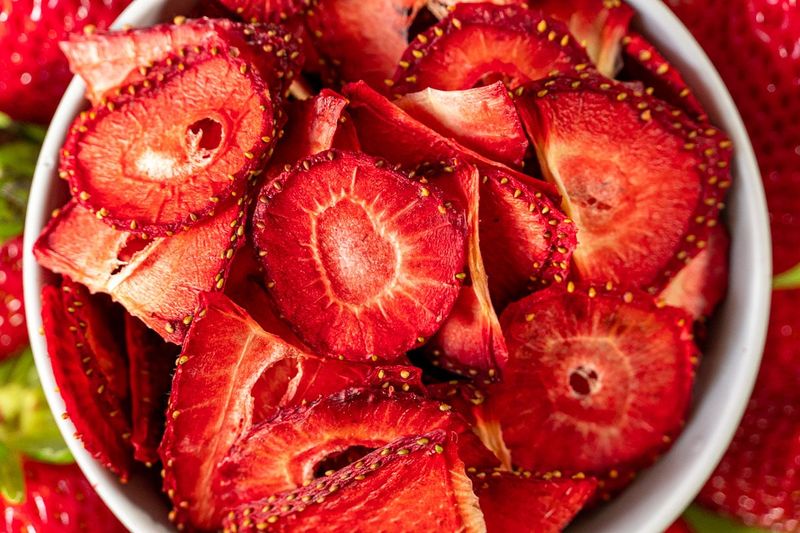 Dehydration for Strawberry Chips