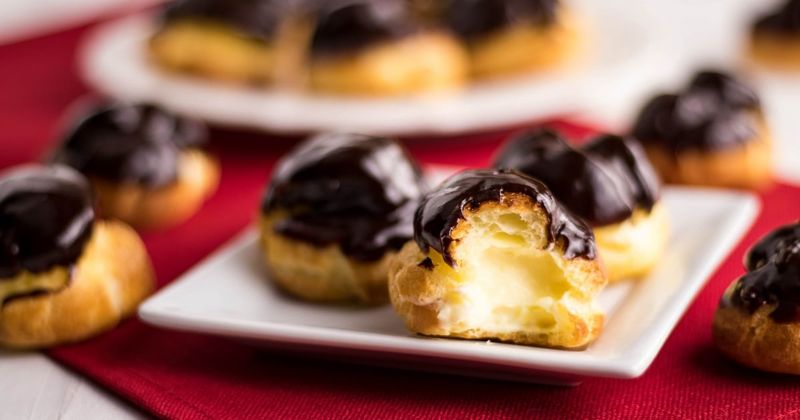 Mini Chocolate Éclairs